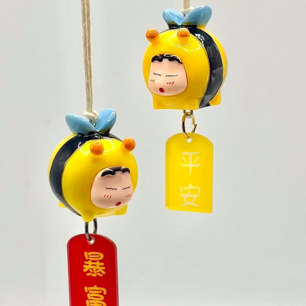 Car Accessories Etsy - Crayon Shin-chan Bee Cosplay Figure Car